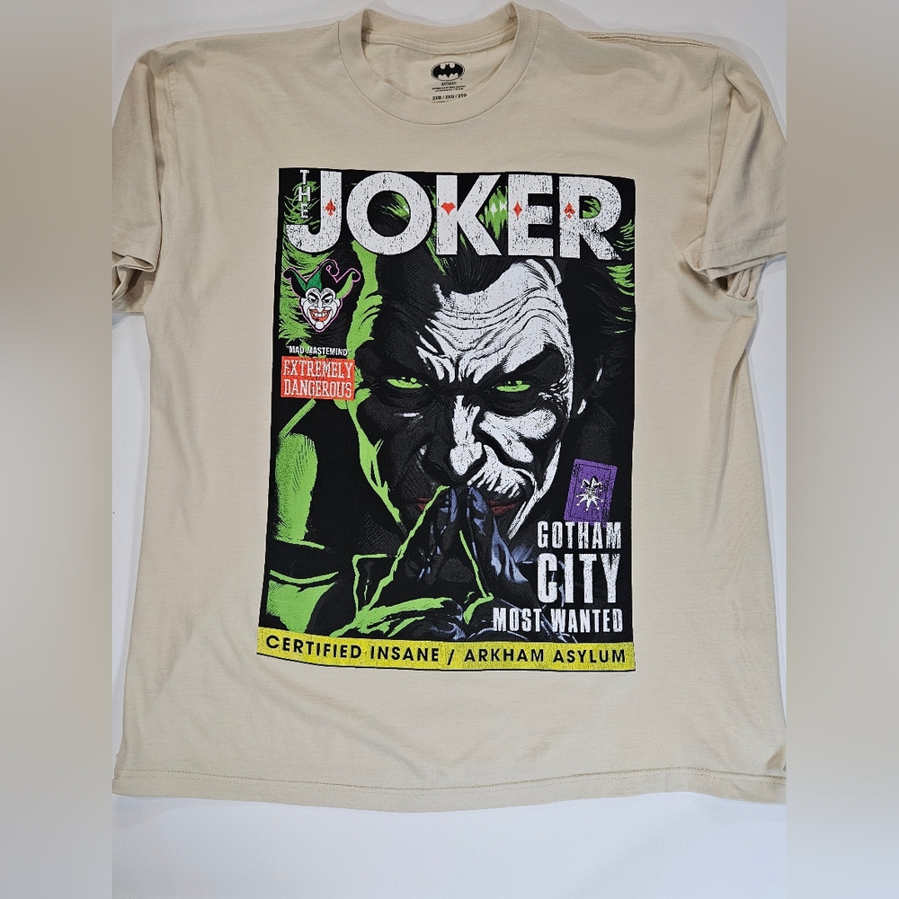 The Joker‎ Tee Mens T-Shirt 2XB Tan Batman DC Comics Mad Engine Graphic Hallo…